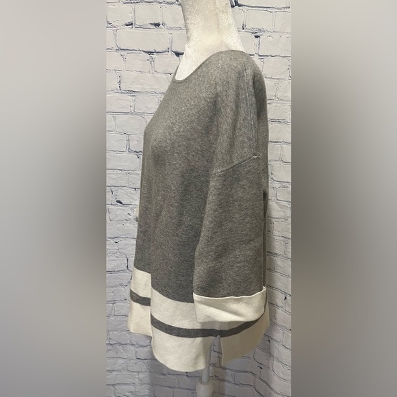 Max Studio Women’s Size 1X Sweater Gray with White Banding Super Soft! - Picture 3 of 6